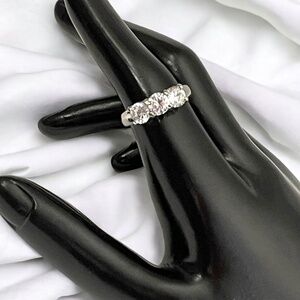 18KGEP Swarovski 3 stone ring size 7.75